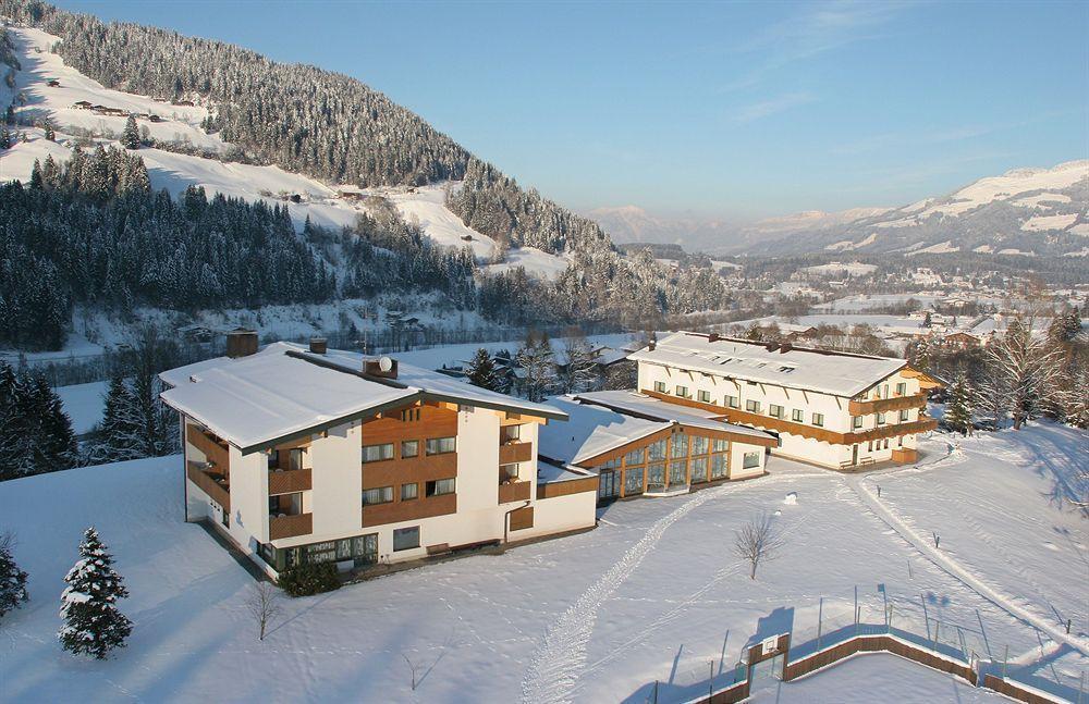 فندق كيرشبرغ ان تيرولفي  Alpenhof المظهر الخارجي الصورة