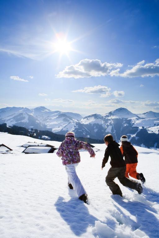 فندق كيرشبرغ ان تيرولفي  Alpenhof المظهر الخارجي الصورة